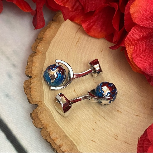 Rotating Blue World Globe Cufflinks - Picture 13 of 16